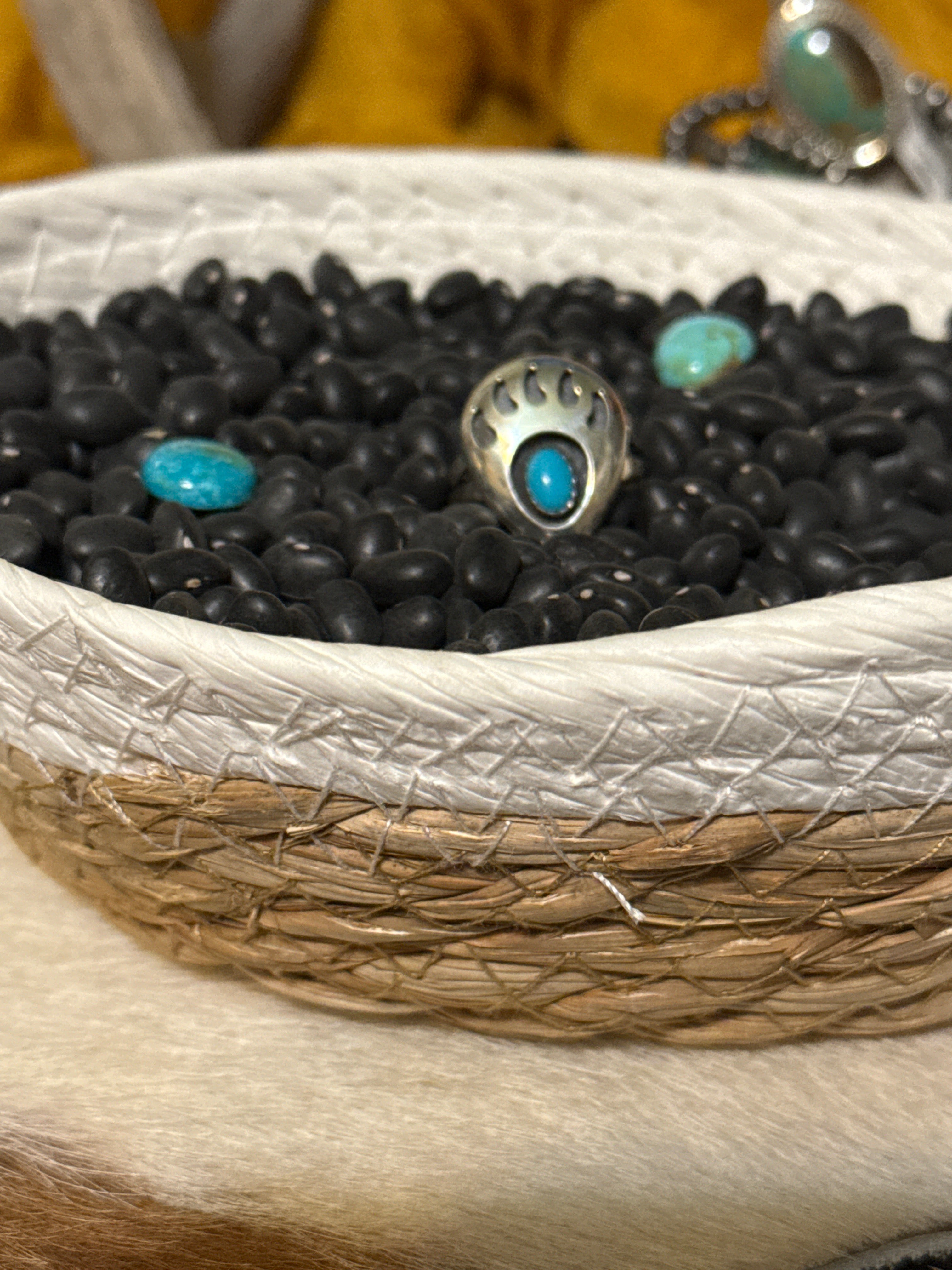 Bear paw ring